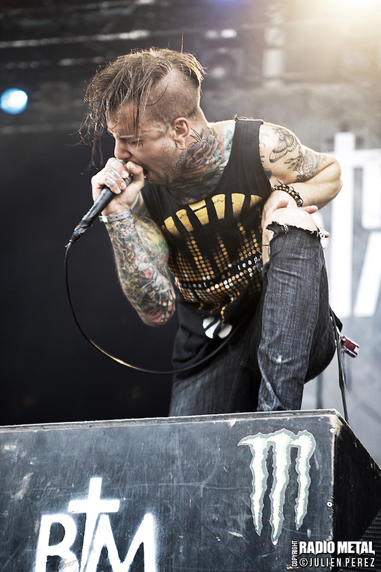 betraying_the_martyrs_jp_2012_06_15_03