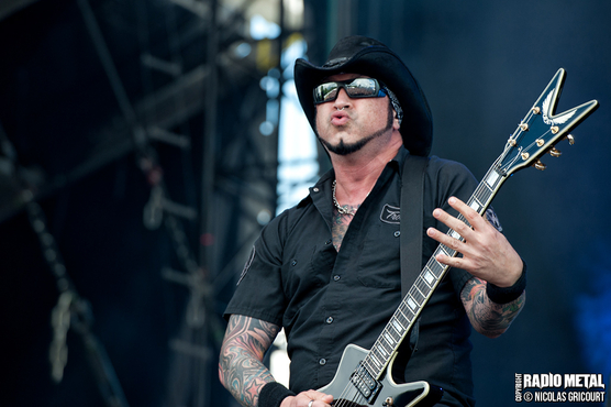hellyeah_2013_06_21_05_ng