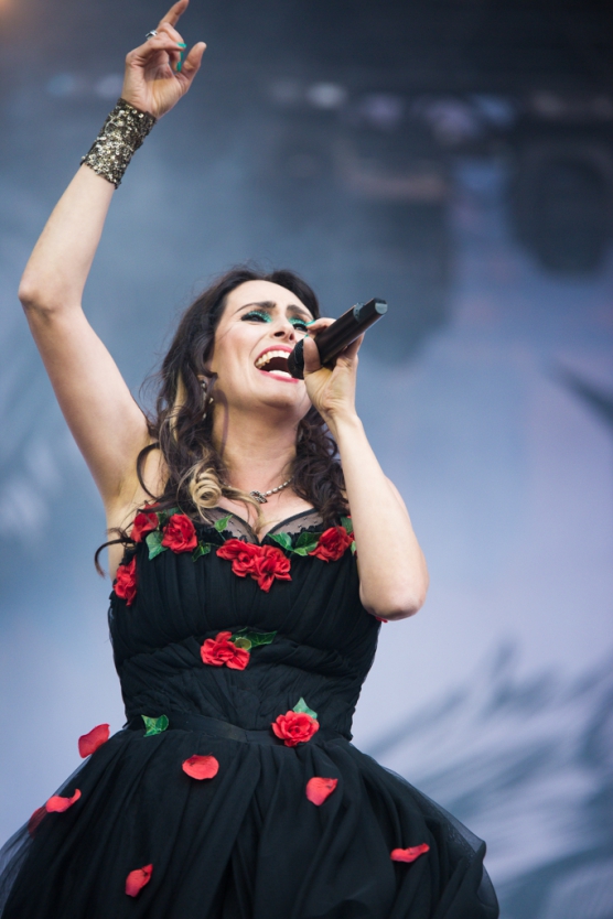 Within_Temptation_2016_06_18_12_sl