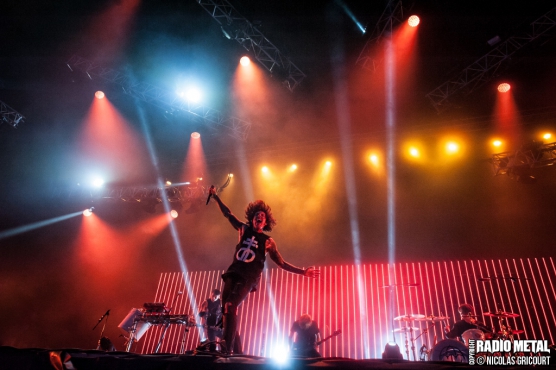 bring_me_the_horizon_2016_06_18_02_ng