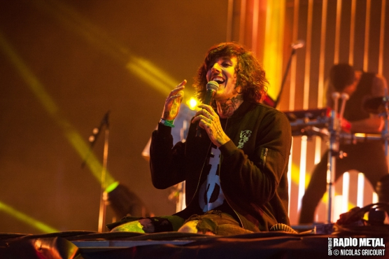 bring_me_the_horizon_2016_06_18_05_ng