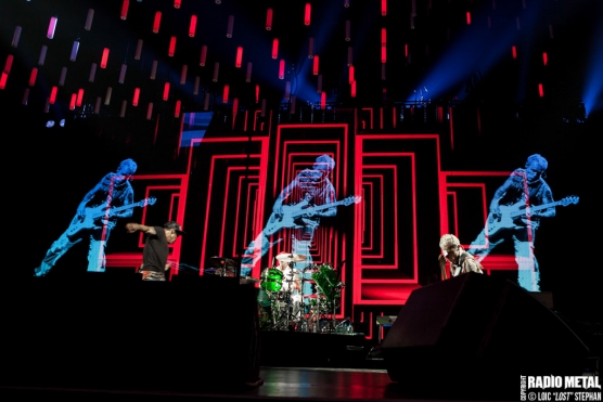 Red_Hot_Chili_Peppers_2016_10_16_10